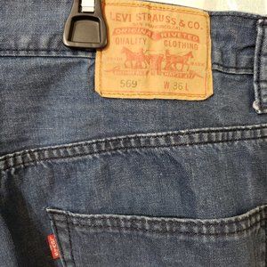 Levi’s 569 denim shorts Size 36